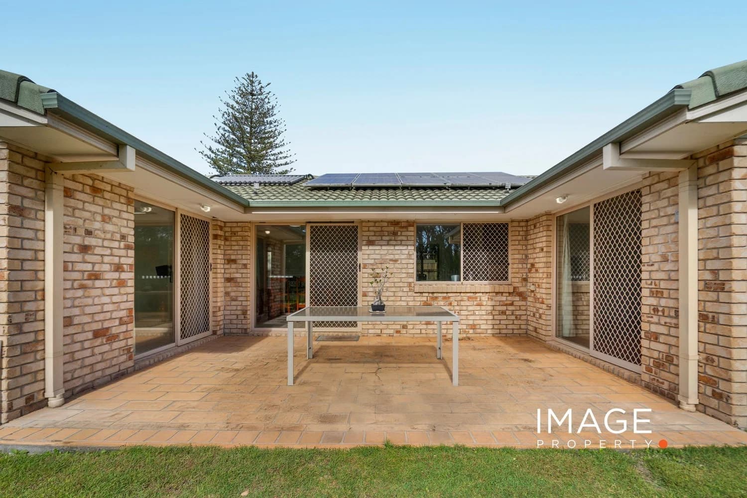 72 Wishart Rd Upper Mount Gravatt QLD 4122, Upper Mount Gravatt - Image 1
