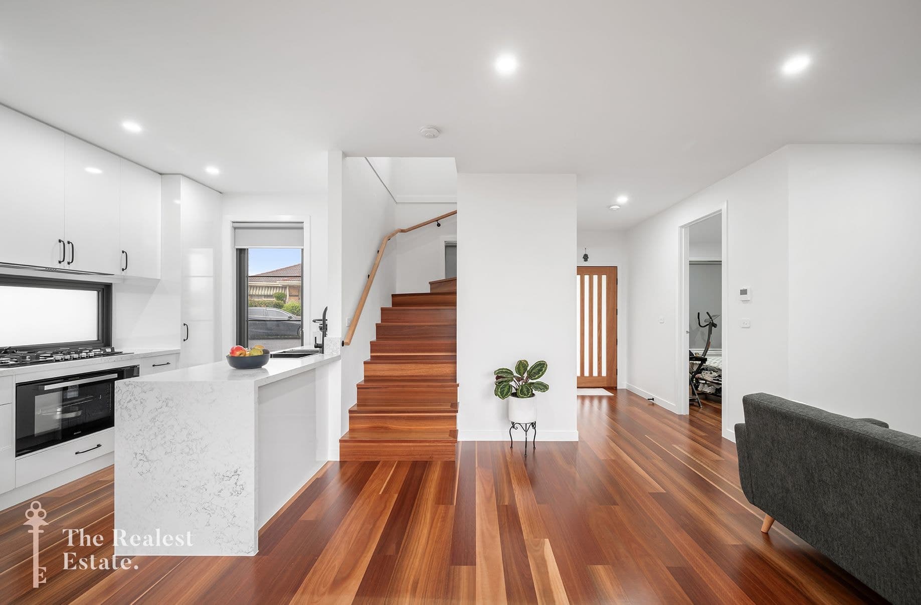 25 Summit Avenue, Oak Park, Oak Park - Thumbnail 5