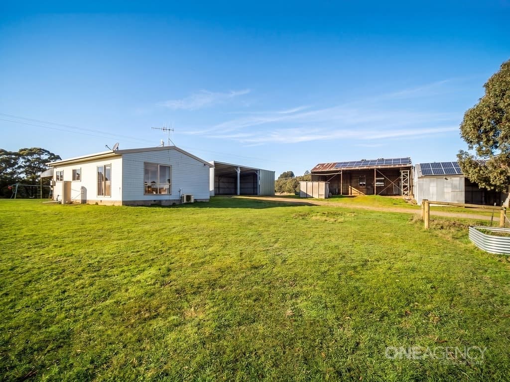 211 West Calder Road, Calder, Calder - Thumbnail 3