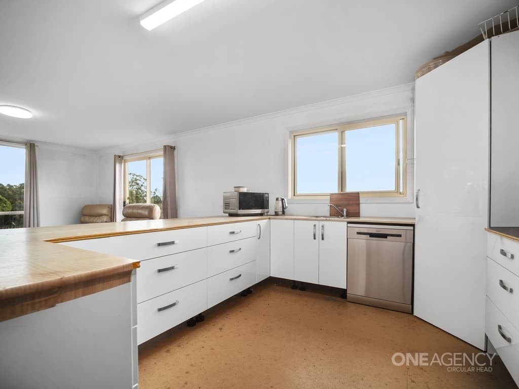 211 West Calder Road, Calder, Calder - Thumbnail 5