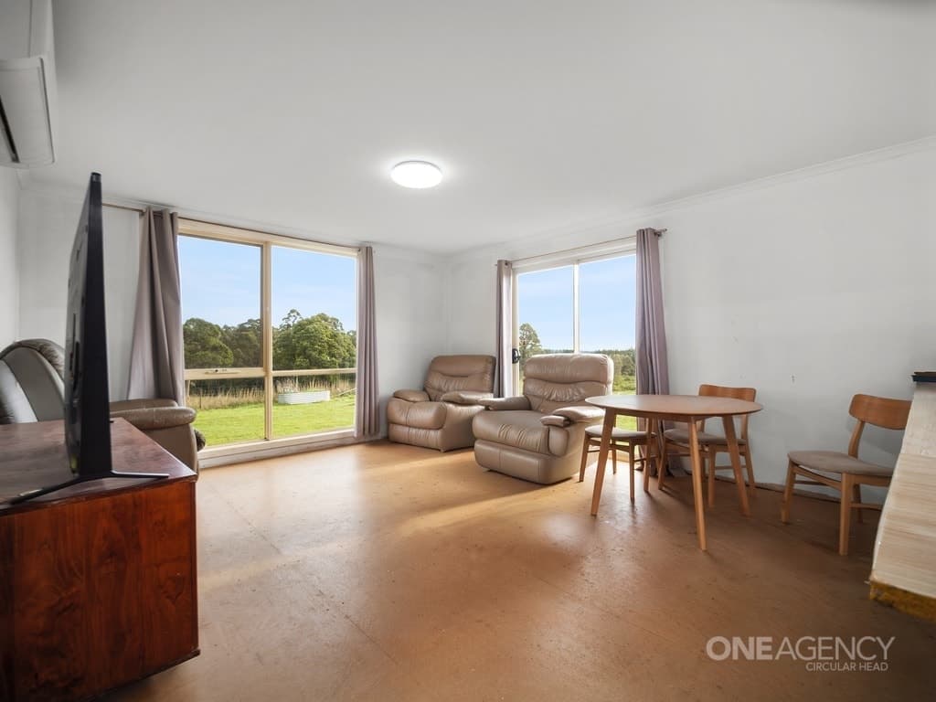 211 West Calder Road, Calder, Calder - Thumbnail 6