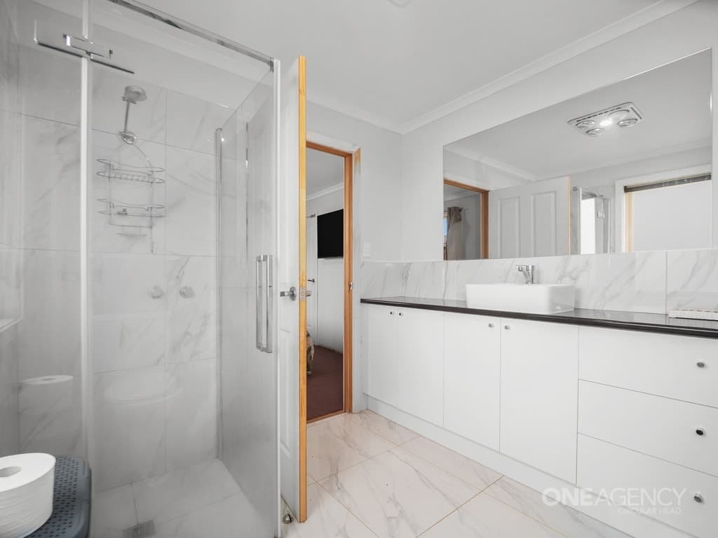 211 West Calder Road, Calder, Calder - Thumbnail 8