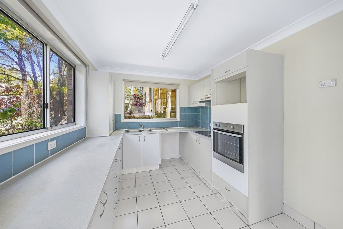 Unit 1/7-9 Ewart Street, BURLEIGH HEADS QLD 4220, Burleigh Heads - Thumbnail 2