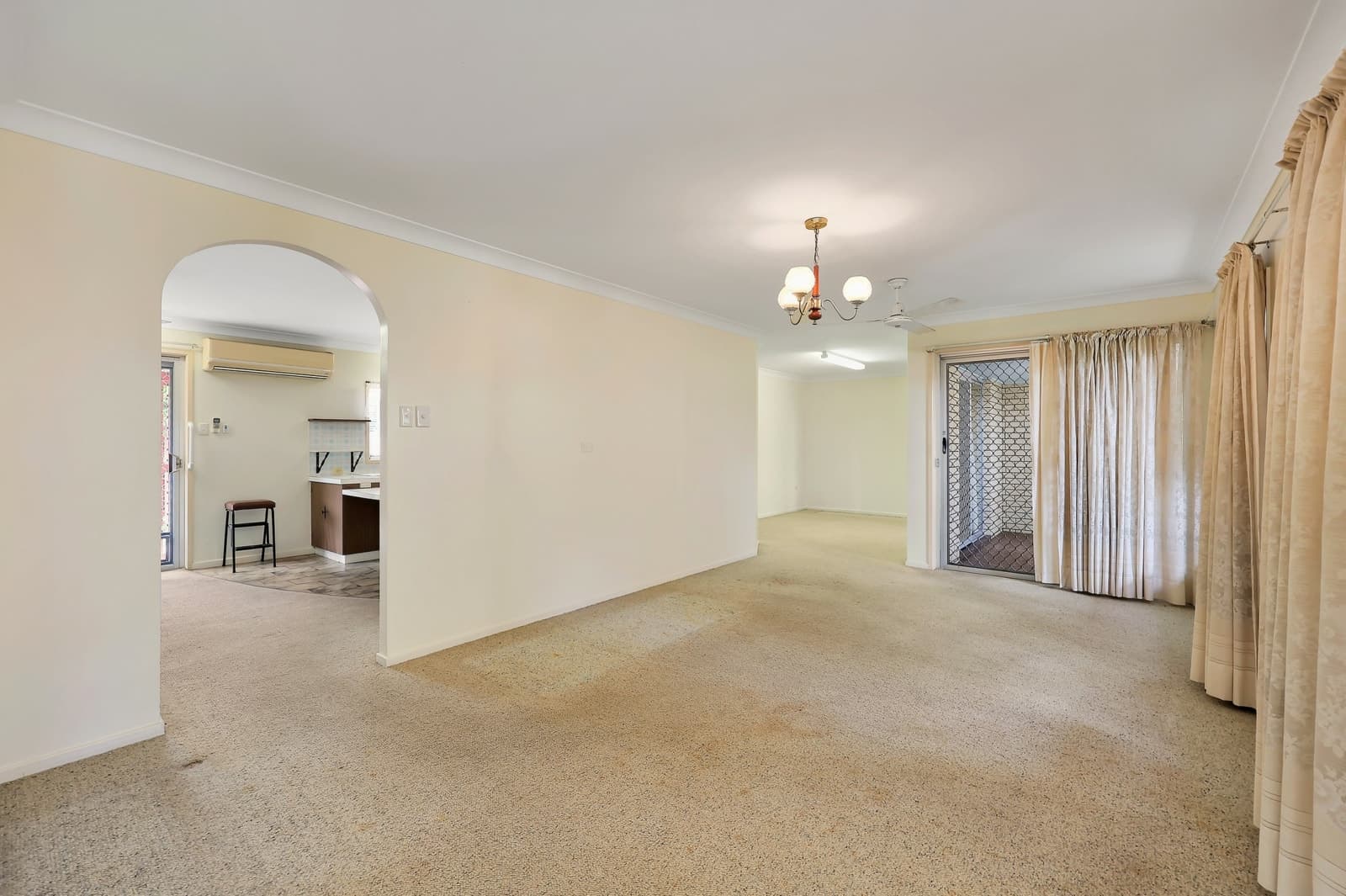 4 Frauca Street, KEPNOCK, Kepnock - Thumbnail 4