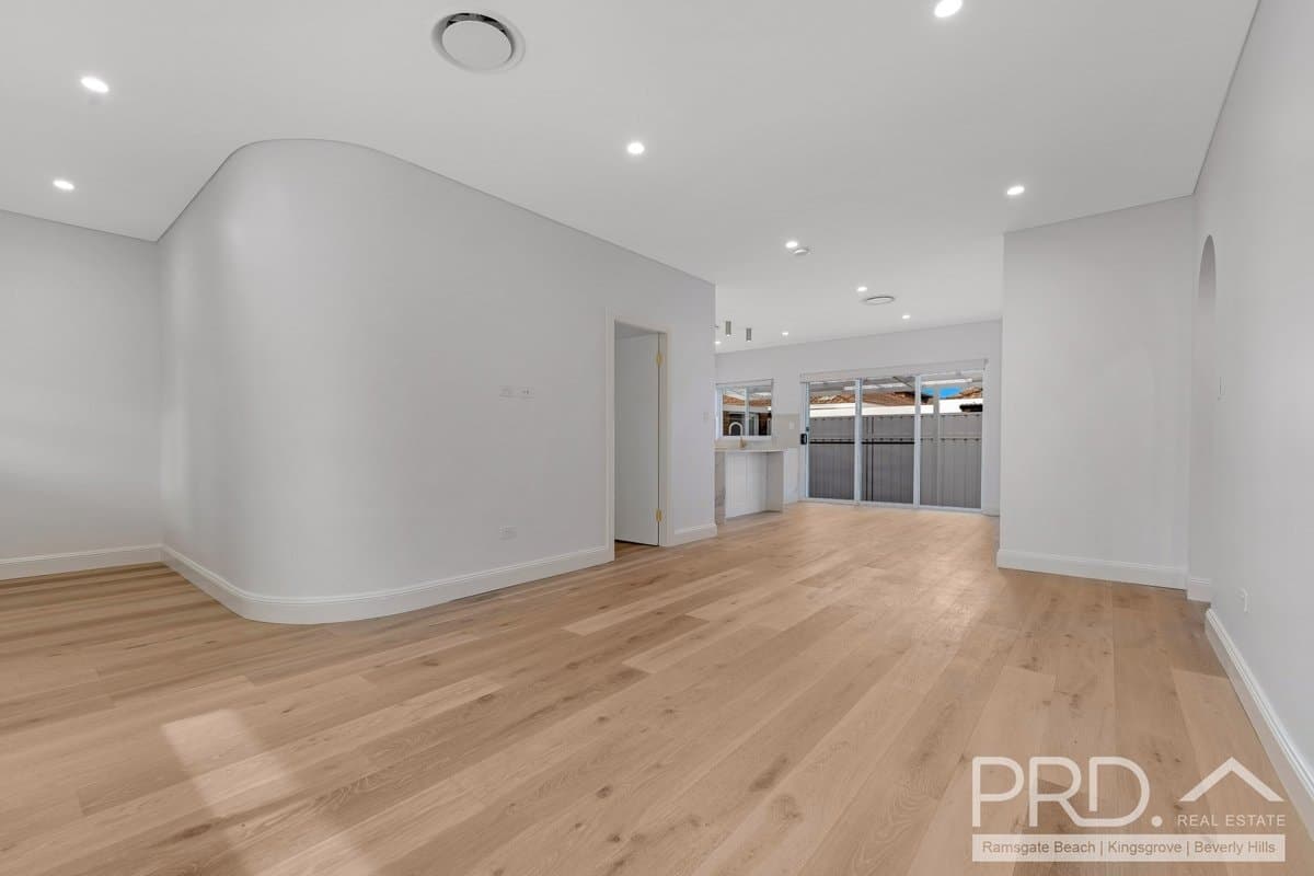 7/29-33 Walter Street, SANS SOUCI NSW 2219, Sans Souci - Thumbnail 3