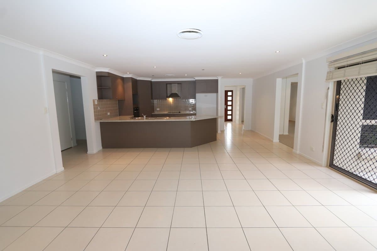 10 Stringybark Drive, MOLENDINAR QLD 4214, Molendinar - Thumbnail 4