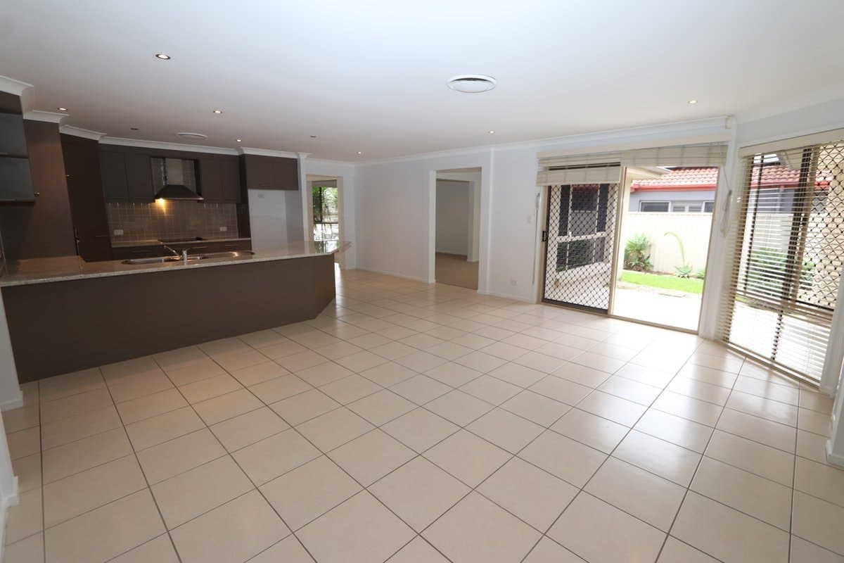 10 Stringybark Drive, MOLENDINAR QLD 4214, Molendinar - Thumbnail 5