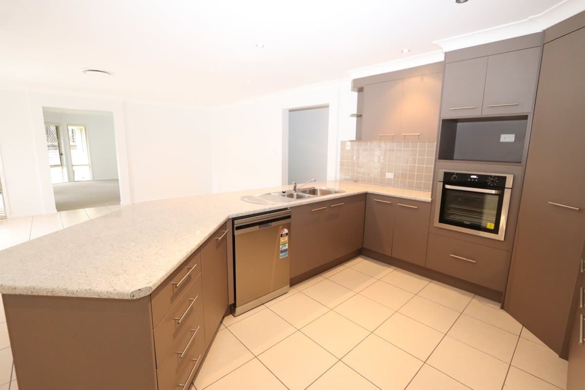 10 Stringybark Drive, MOLENDINAR QLD 4214, Molendinar - Thumbnail 6