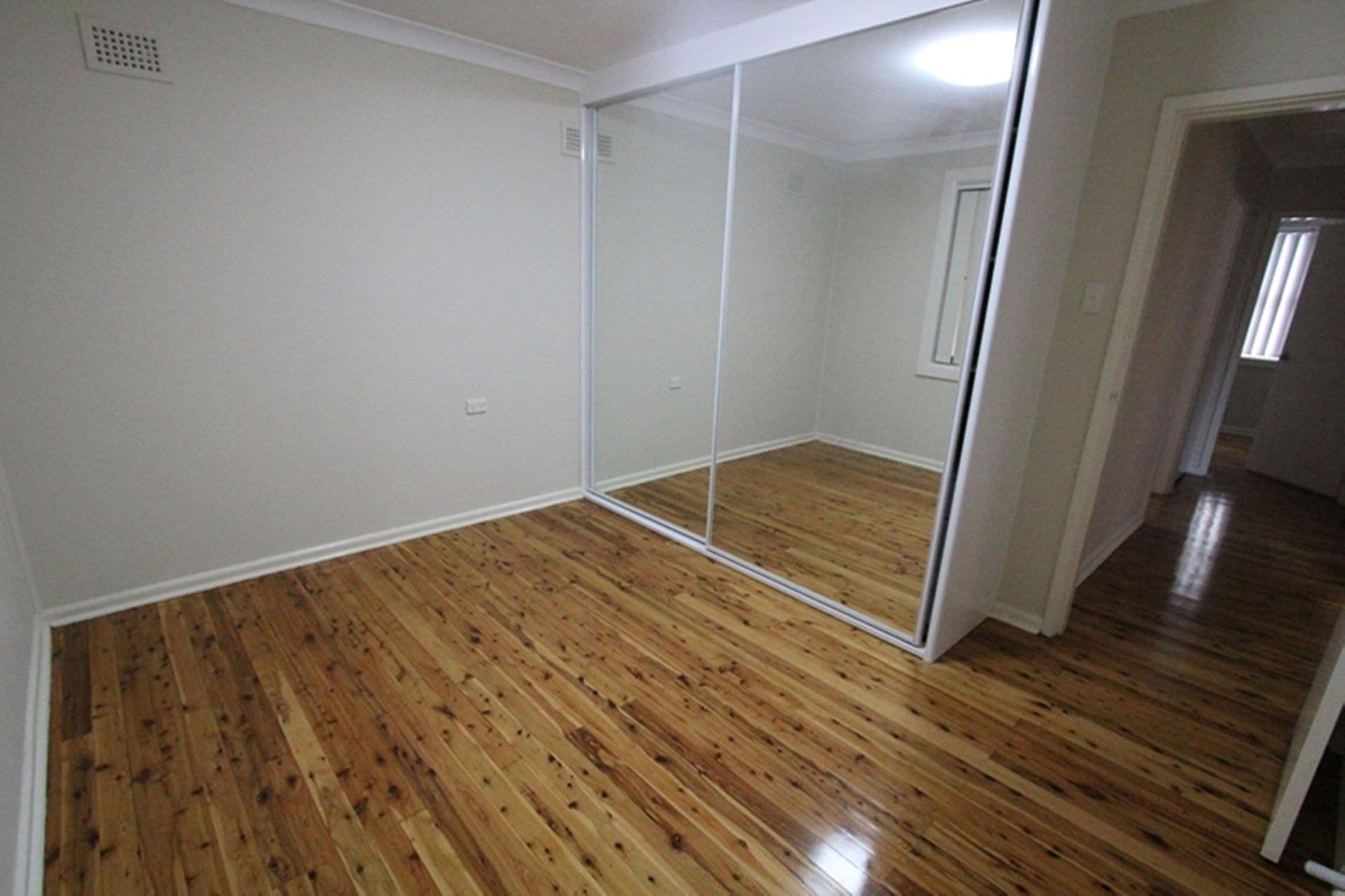 22 Bungulla Street, Sadleir, NSW, 2168, Sadleir - Thumbnail 4