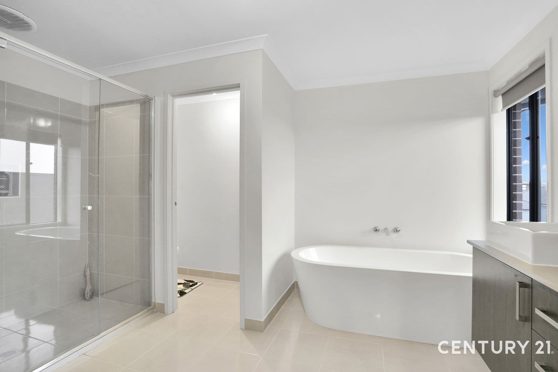 Suite 4 241-244 Caroline Springs Blvd, Caroline Springs, VIC, 3023, Kalkallo - Thumbnail 5