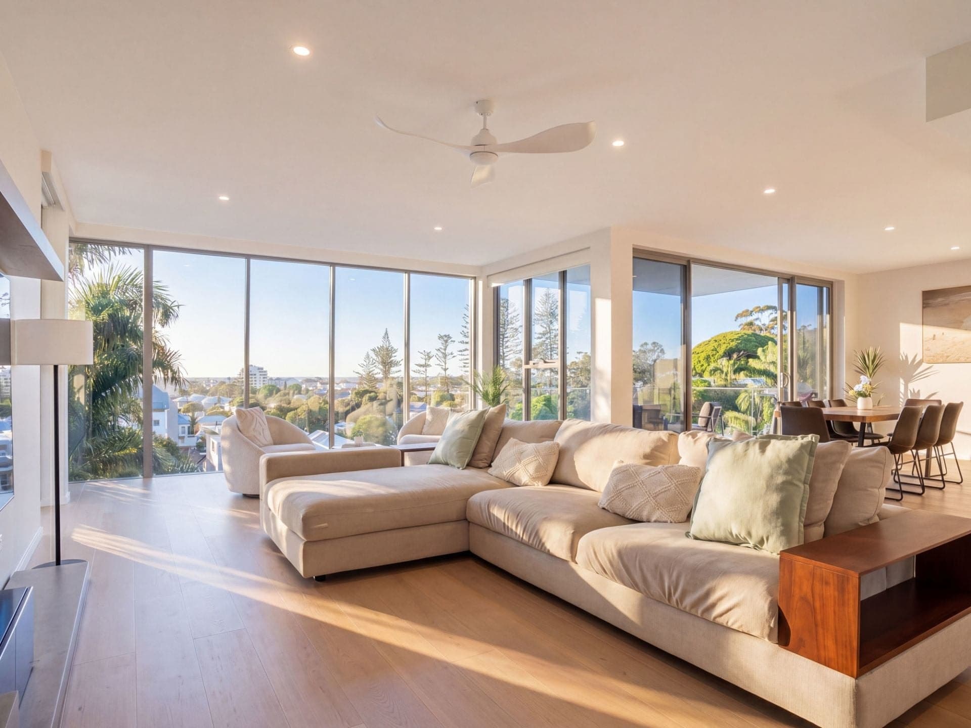 1/67 Garrick Street, Coolangatta - Thumbnail 4