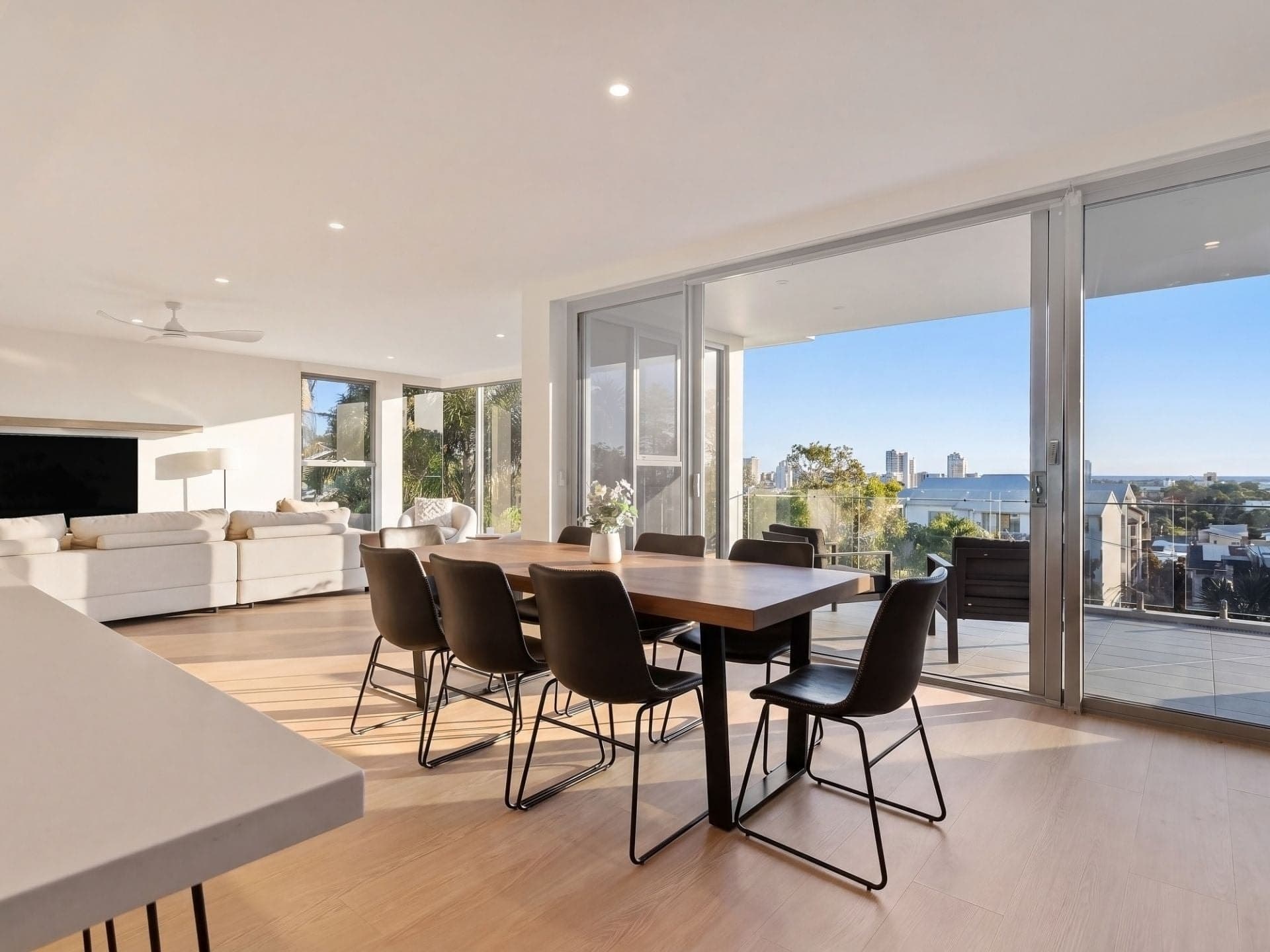 1/67 Garrick Street, Coolangatta - Thumbnail 5
