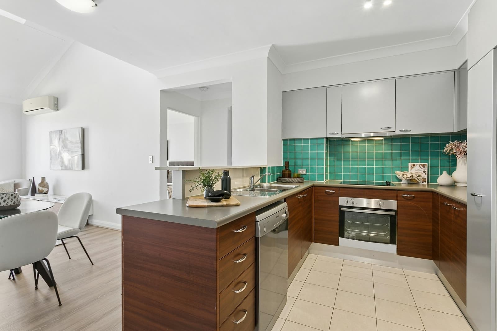 11/6-8 Jarrett Street, LEICHHARDT, Leichhardt - Thumbnail 3