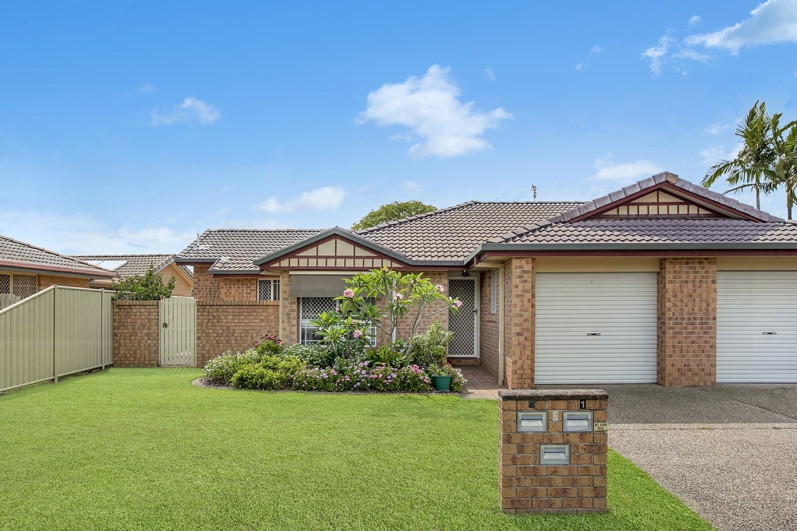 2/3 Cromer Court, BANORA POINT, Banora Point - Image 1
