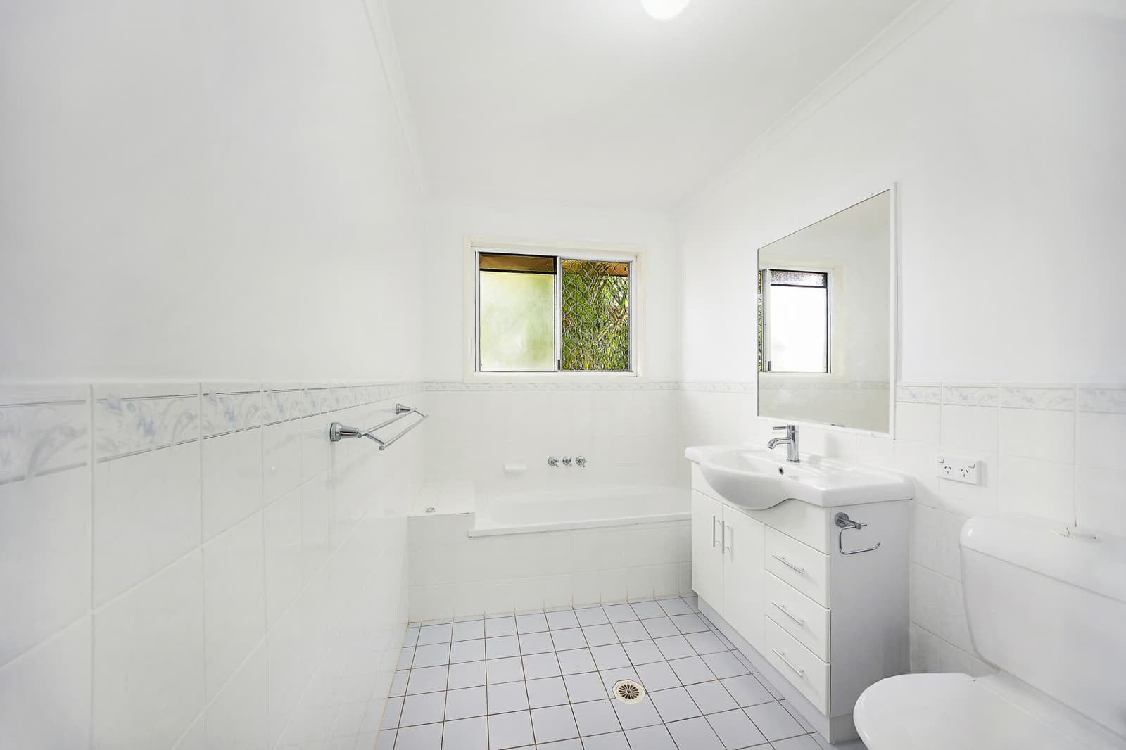 2/3 Cromer Court, BANORA POINT, Banora Point - Thumbnail 7
