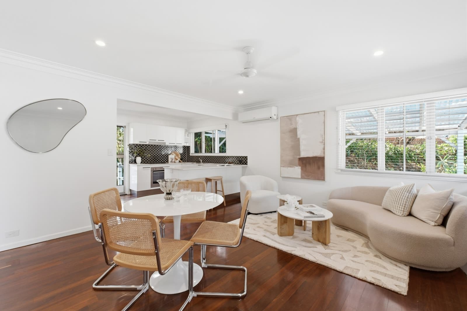 2/12 Lade Street, COORPAROO, Coorparoo - Thumbnail 2