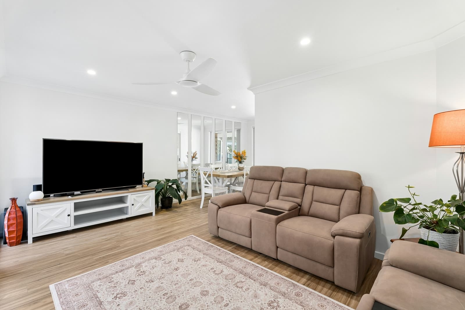 17 Chardonnay Avenue, ESCHOL PARK, Eschol Park - Thumbnail 2