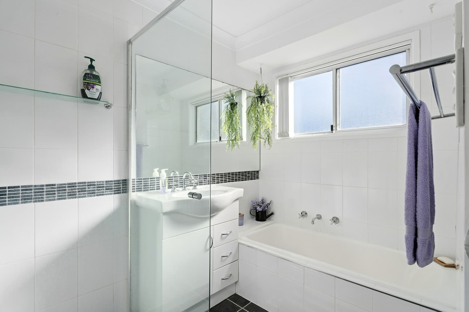 17 Chardonnay Avenue, ESCHOL PARK, Eschol Park - Thumbnail 5