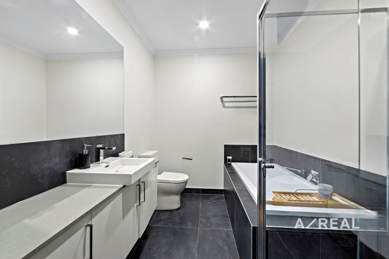 87 Harvest Home Road, Epping VIC 3076, Epping - Thumbnail 5