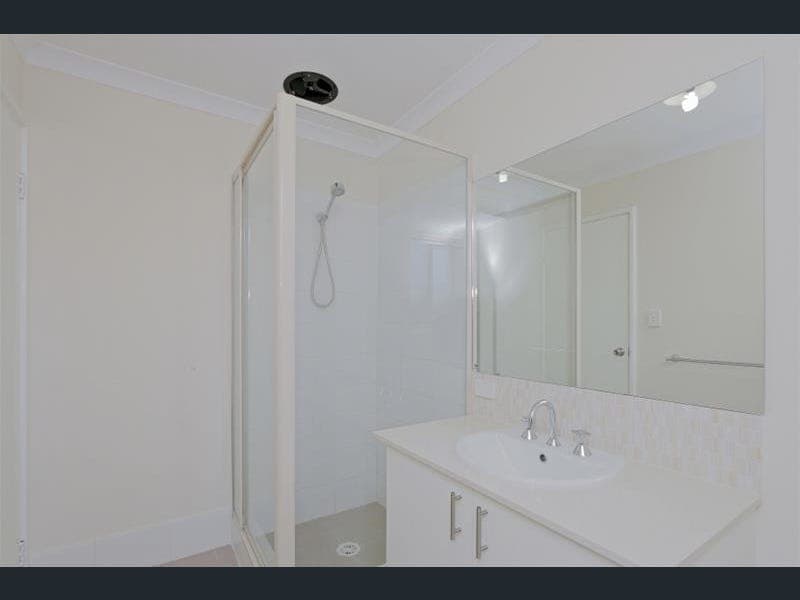 174 Banrock Drive, ELLENBROOK, WA 6069, Ellenbrook - Thumbnail 4