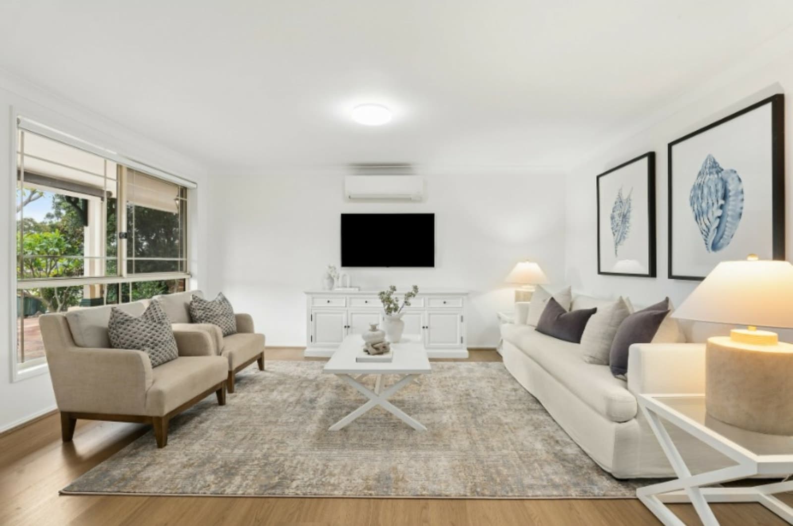 6 Holdsworth Drive, NARELLAN VALE, Narellan Vale - Thumbnail 2