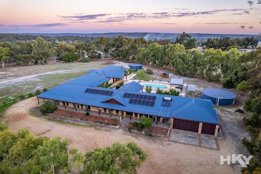 176 Ayrshire Loop, LOWER CHITTERING WA 6084, Lower Chittering - Image 1