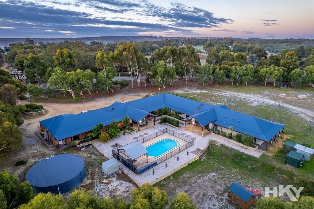 176 Ayrshire Loop, LOWER CHITTERING WA 6084, Lower Chittering - Thumbnail 2