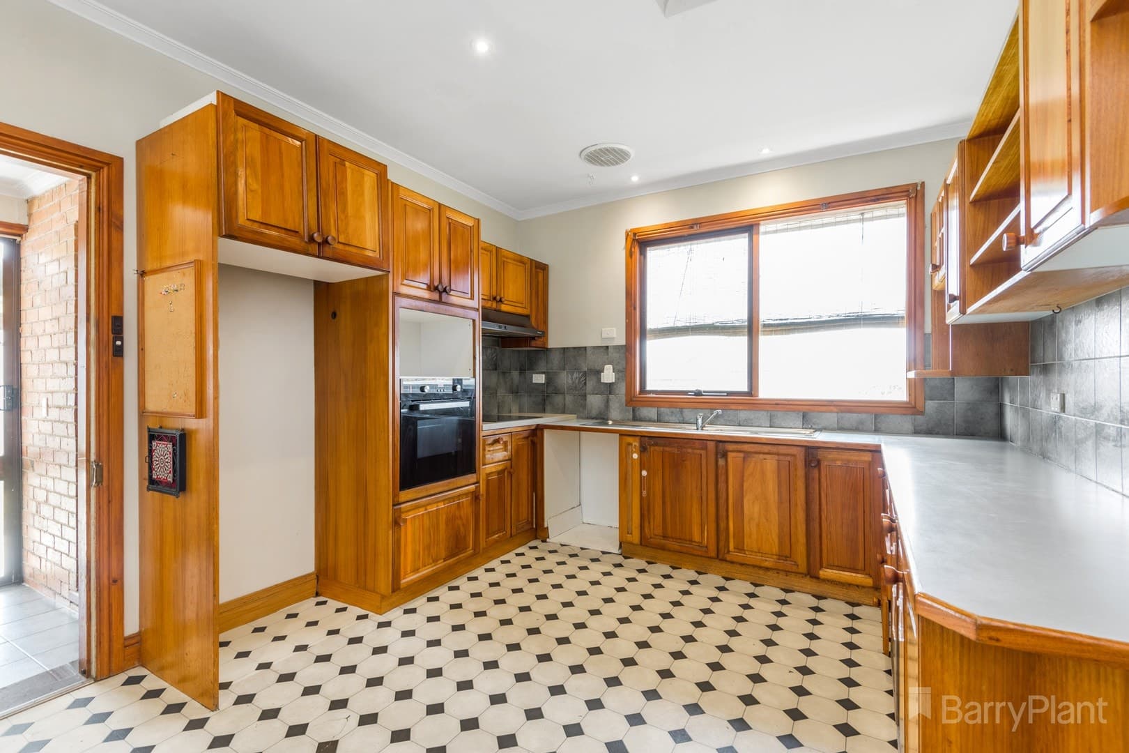 10 Stanfield Street, Long Gully, VIC 3550, Long Gully - Thumbnail 4