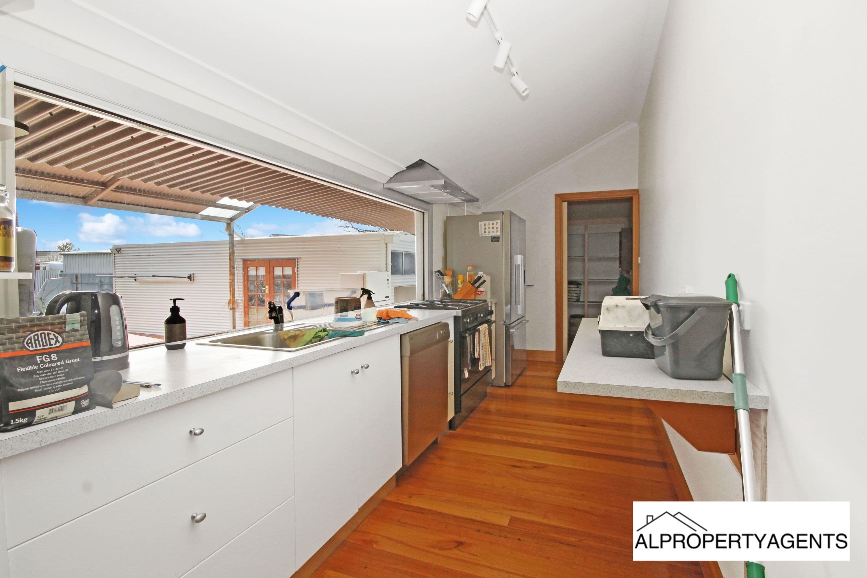 4 Natimuk Road, Horsham VIC 3400, Horsham - Thumbnail 2