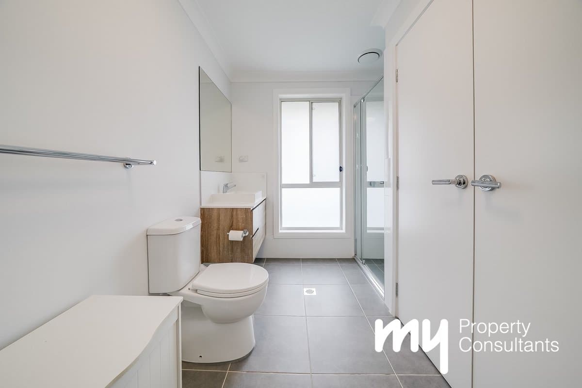 61 Easton Avenue, Spring Farm - Thumbnail 5