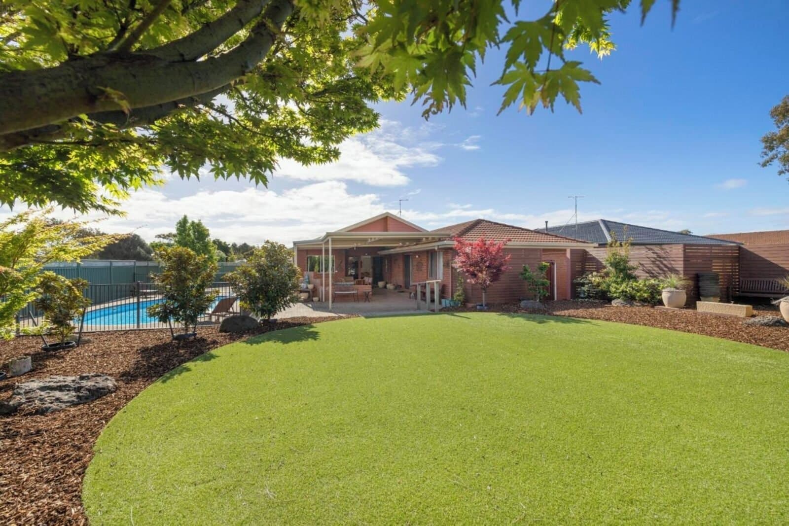 12 Moorhead Avenue, Mornington - Image 1