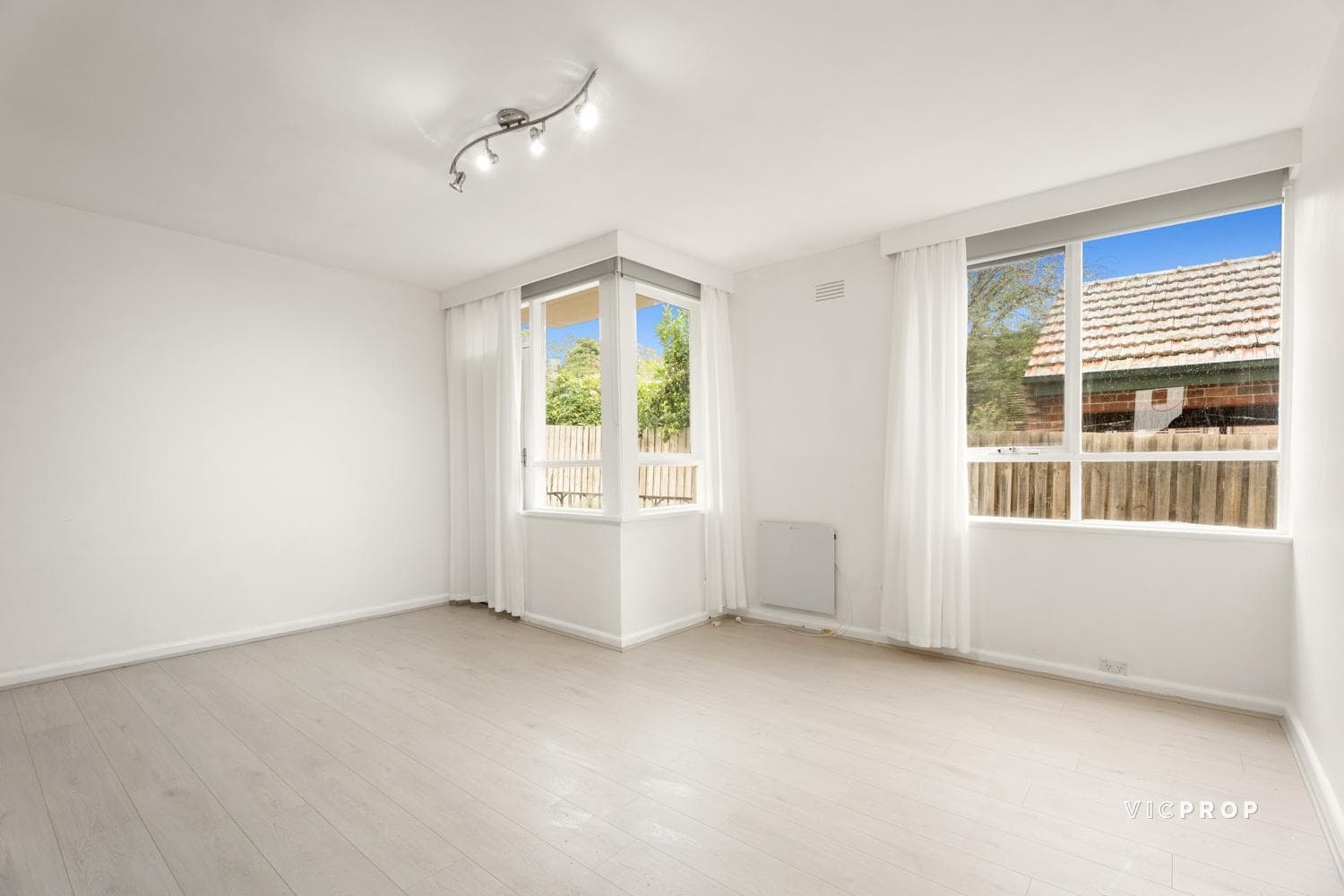 11/5-7 Mooltan Street, Travancore - Thumbnail 2