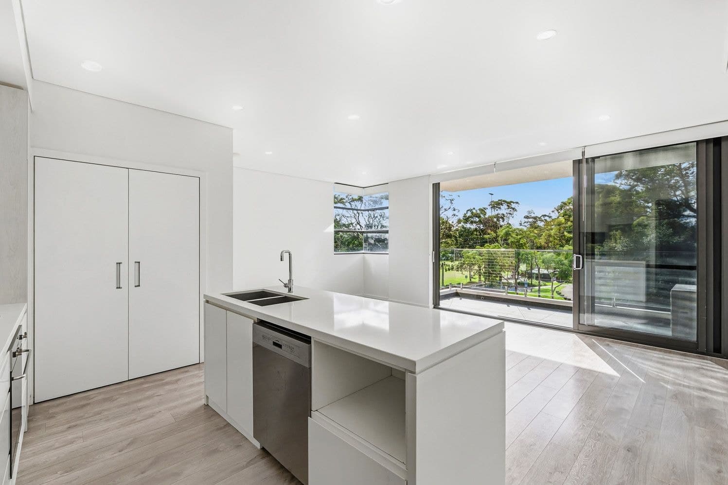 205/1A Mills Avenue, Asquith, Asquith - Thumbnail 4