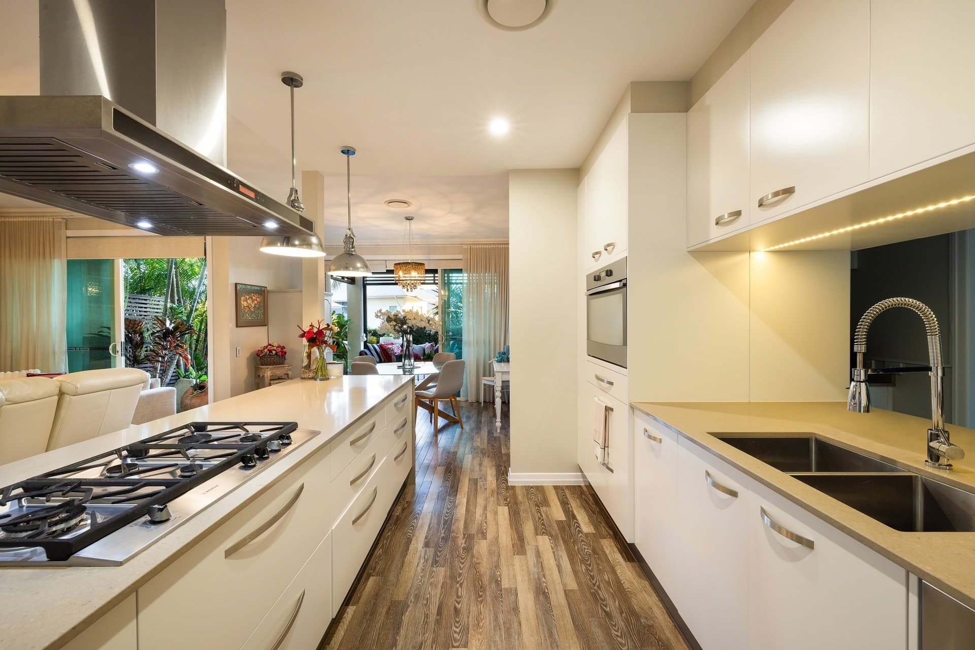6123/1 Ross Street, Benowa - Thumbnail 3