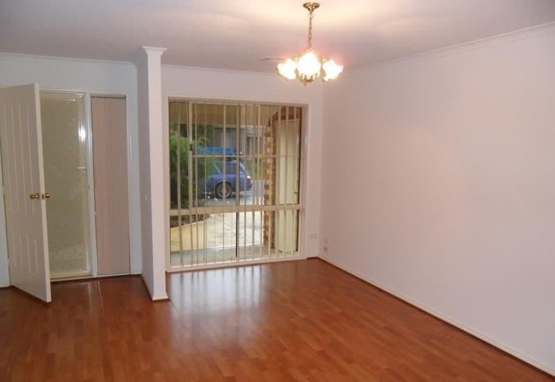 5 Wyperfeld CircuitCaroline Springs, VIC 3023  - Leased, Caroline Springs - Thumbnail 2