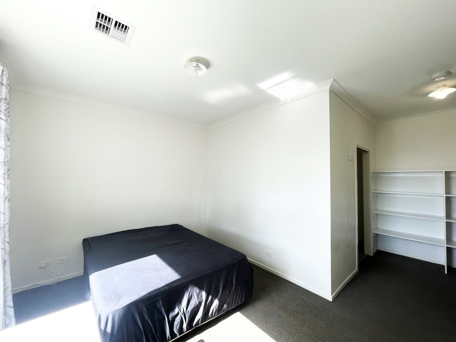 16 Stockdale Avenue, CLAYTON, Clayton - Thumbnail 3