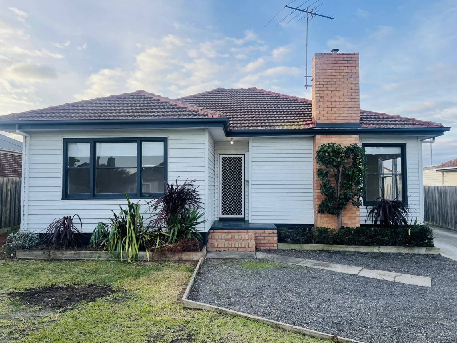 1/9 Dorothy Avenue, BELMONT, Belmont - Image 1