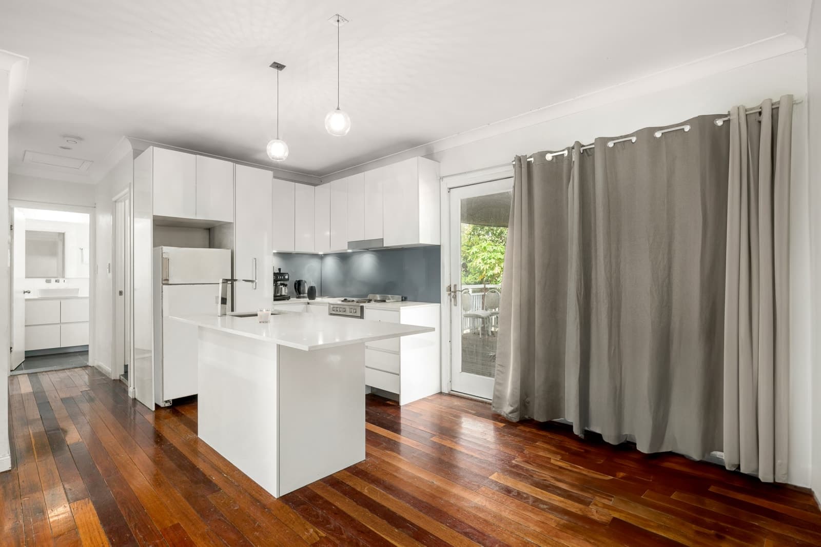 15 Lusitania Street, NEWTOWN, Newtown - Thumbnail 2