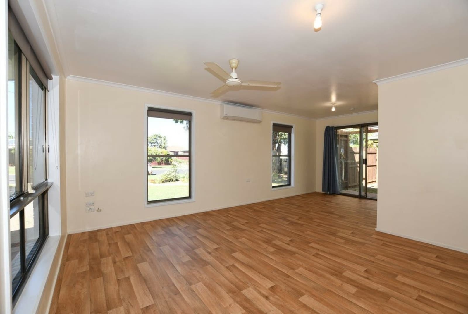 10 Central Avenue, THABEBAN, Thabeban - Thumbnail 2