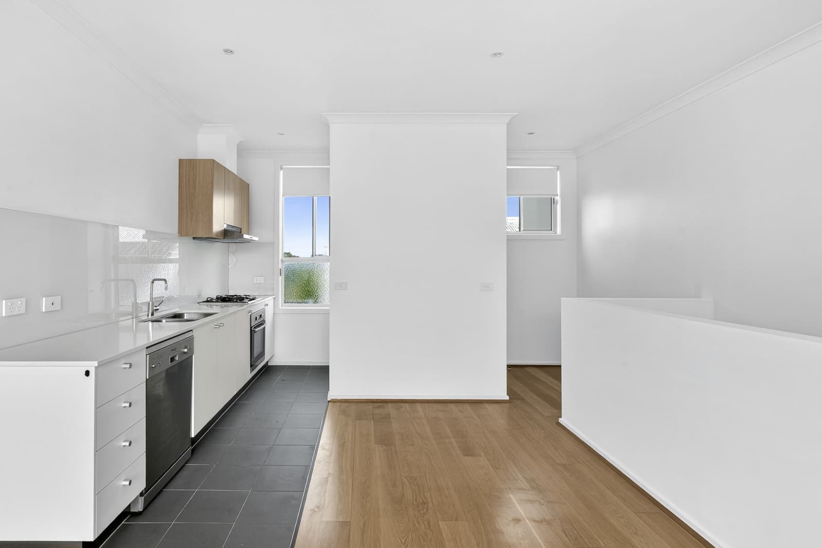 21/54 Percy Street, NEWTOWN, Newtown - Thumbnail 2