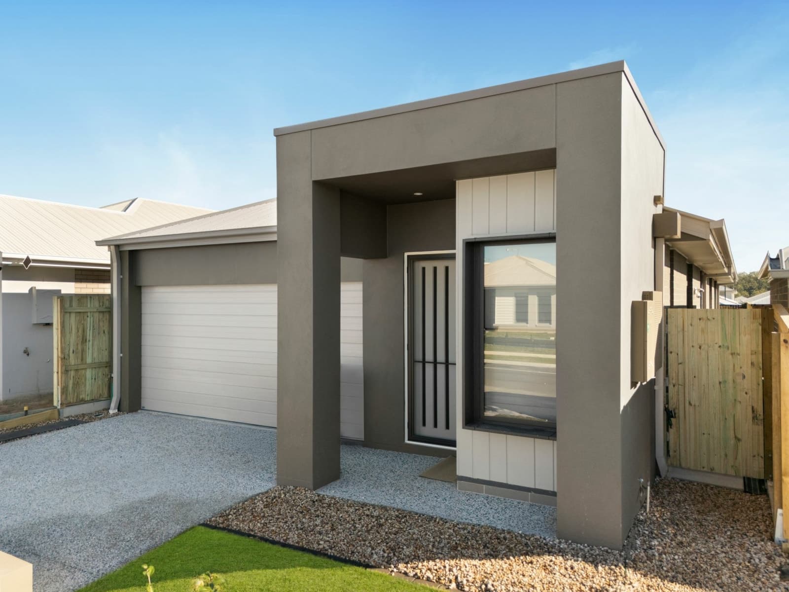 9 Celestial Way, WHITE ROCK, White Rock - Image 1