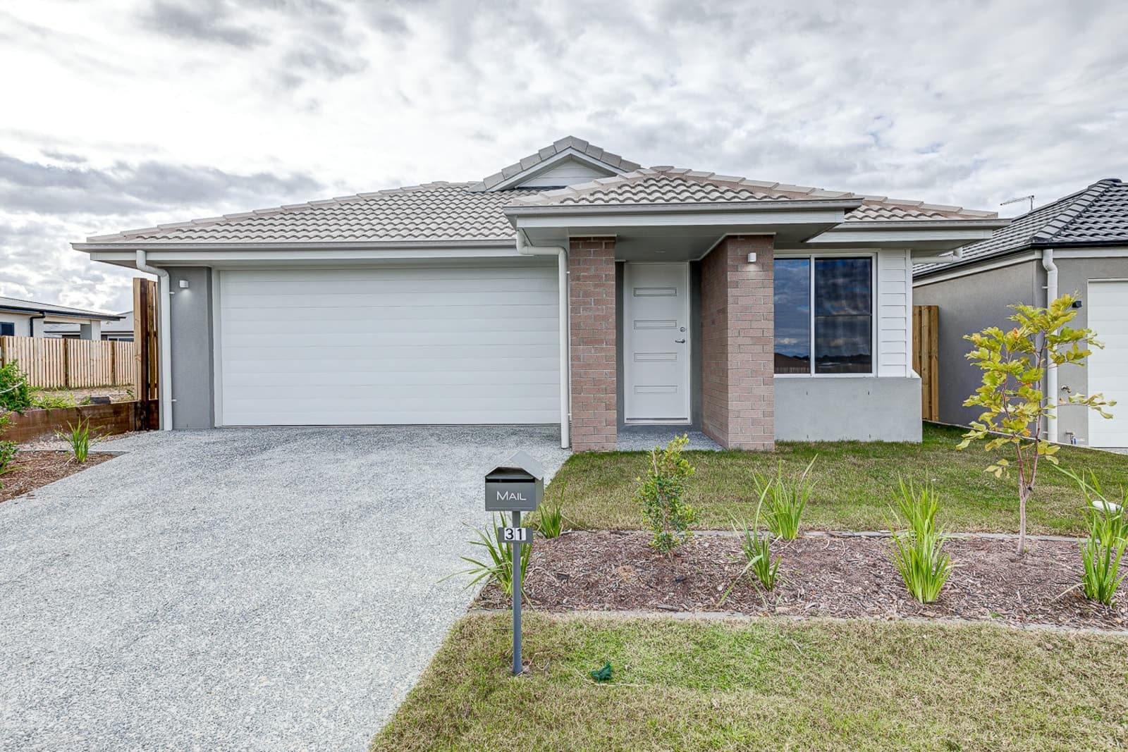 31 Barnyard Drive, PARK RIDGE, Park Ridge - Image 1