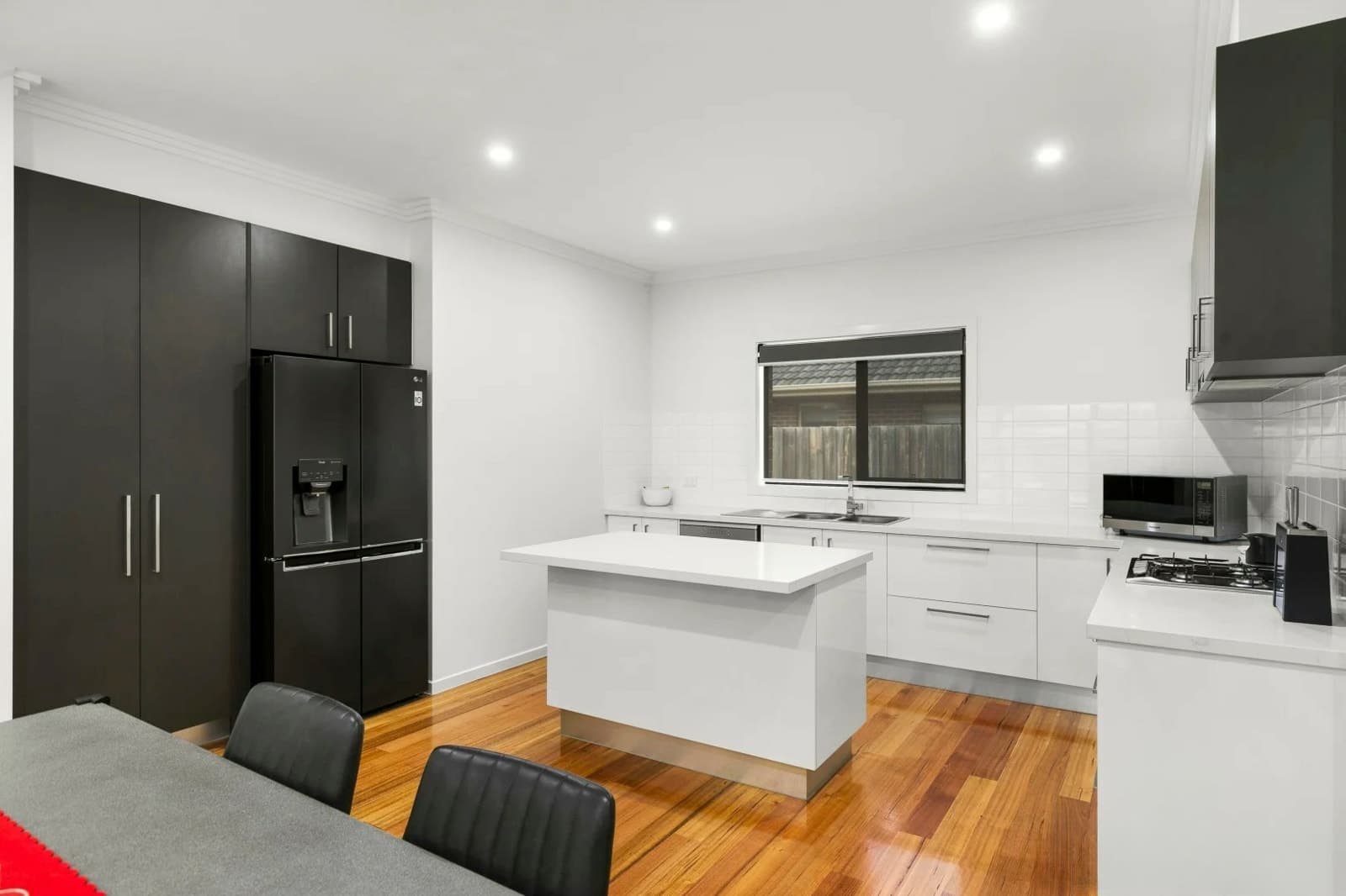 2/4 Birch Avenue, TULLAMARINE, Tullamarine - Thumbnail 5