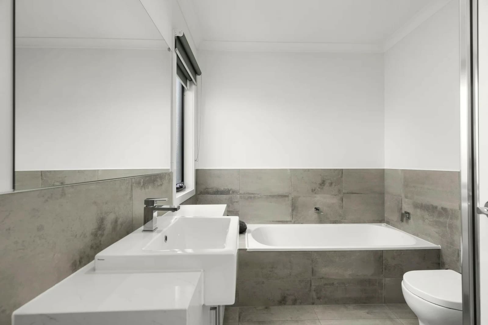 2/4 Birch Avenue, TULLAMARINE, Tullamarine - Thumbnail 8