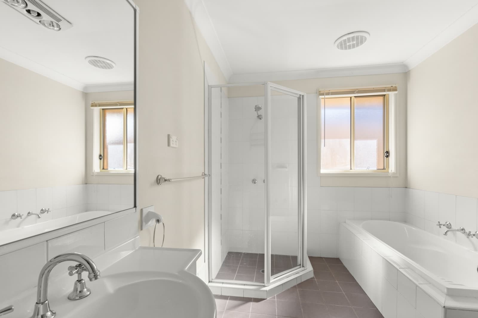 51 Canterbury Drive, RAWORTH, Raworth - Thumbnail 5