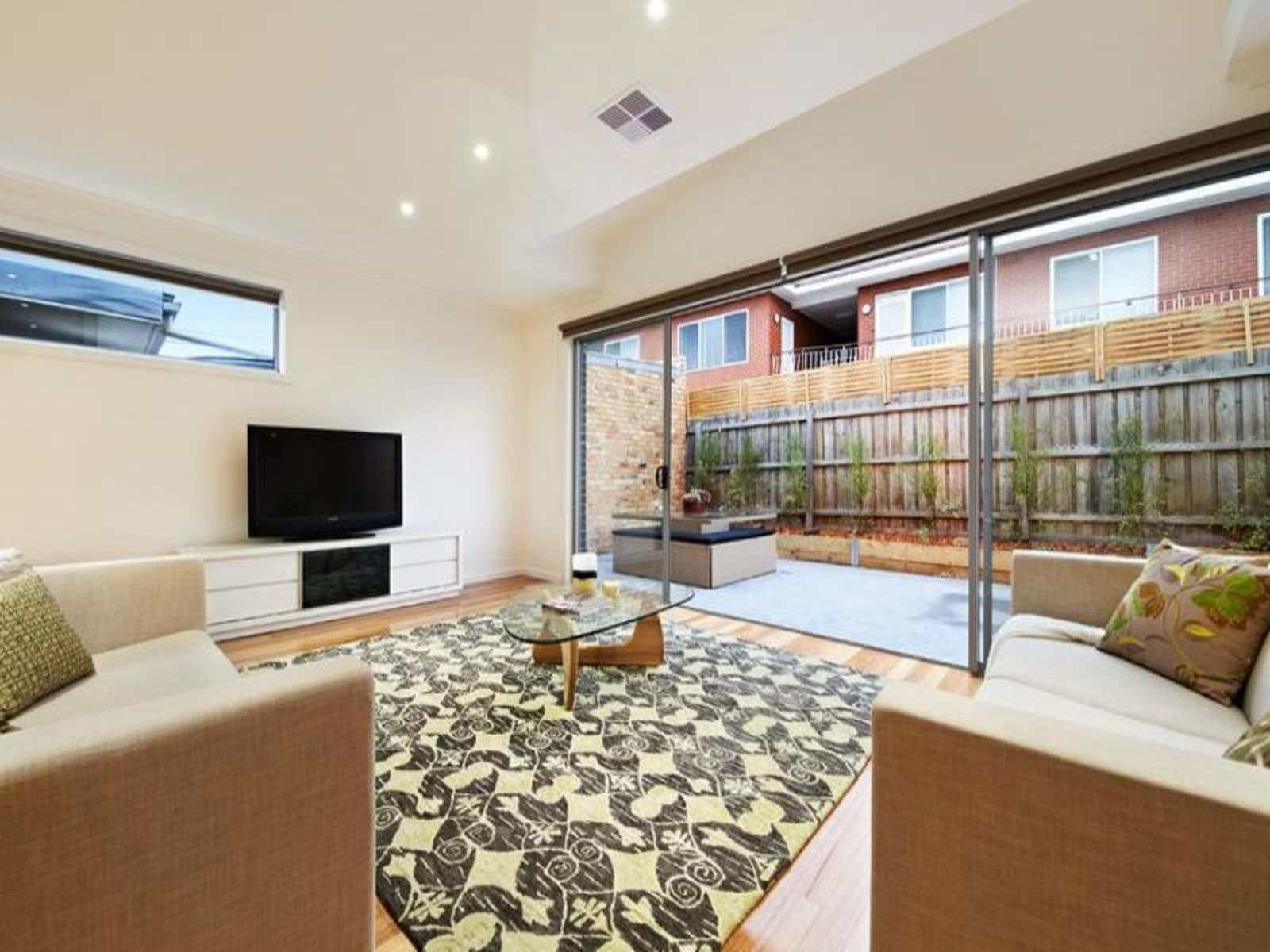 3 Harry Street, THORNBURY, Thornbury - Thumbnail 4