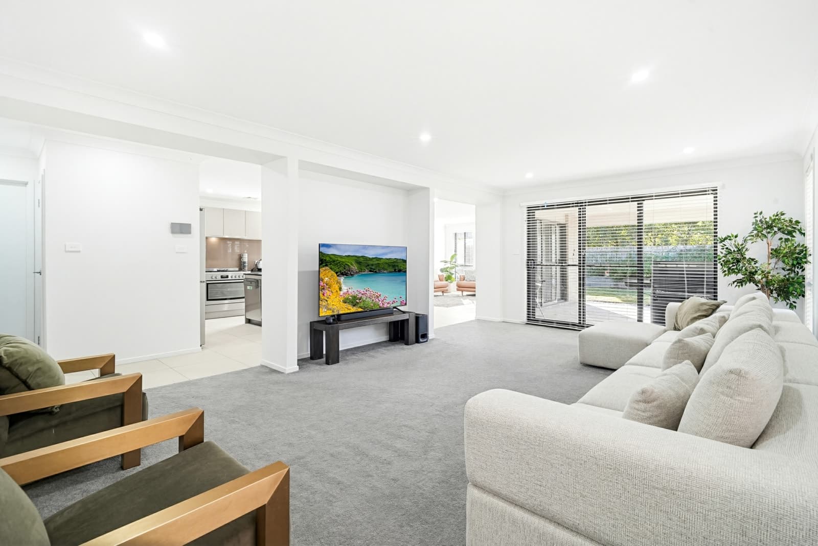 62 Fairfax Street, THE PONDS, The Ponds - Thumbnail 2
