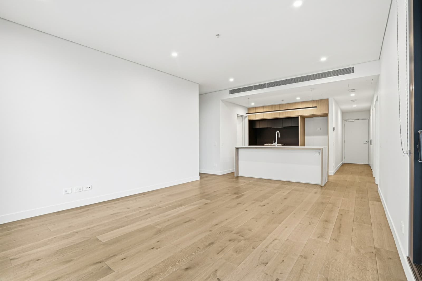 1601/8 Chambers Court, EPPING, Epping - Thumbnail 2