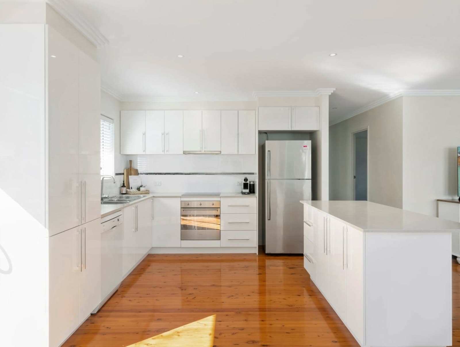 54 Third Avenue, PALM BEACH, Palm Beach - Thumbnail 3