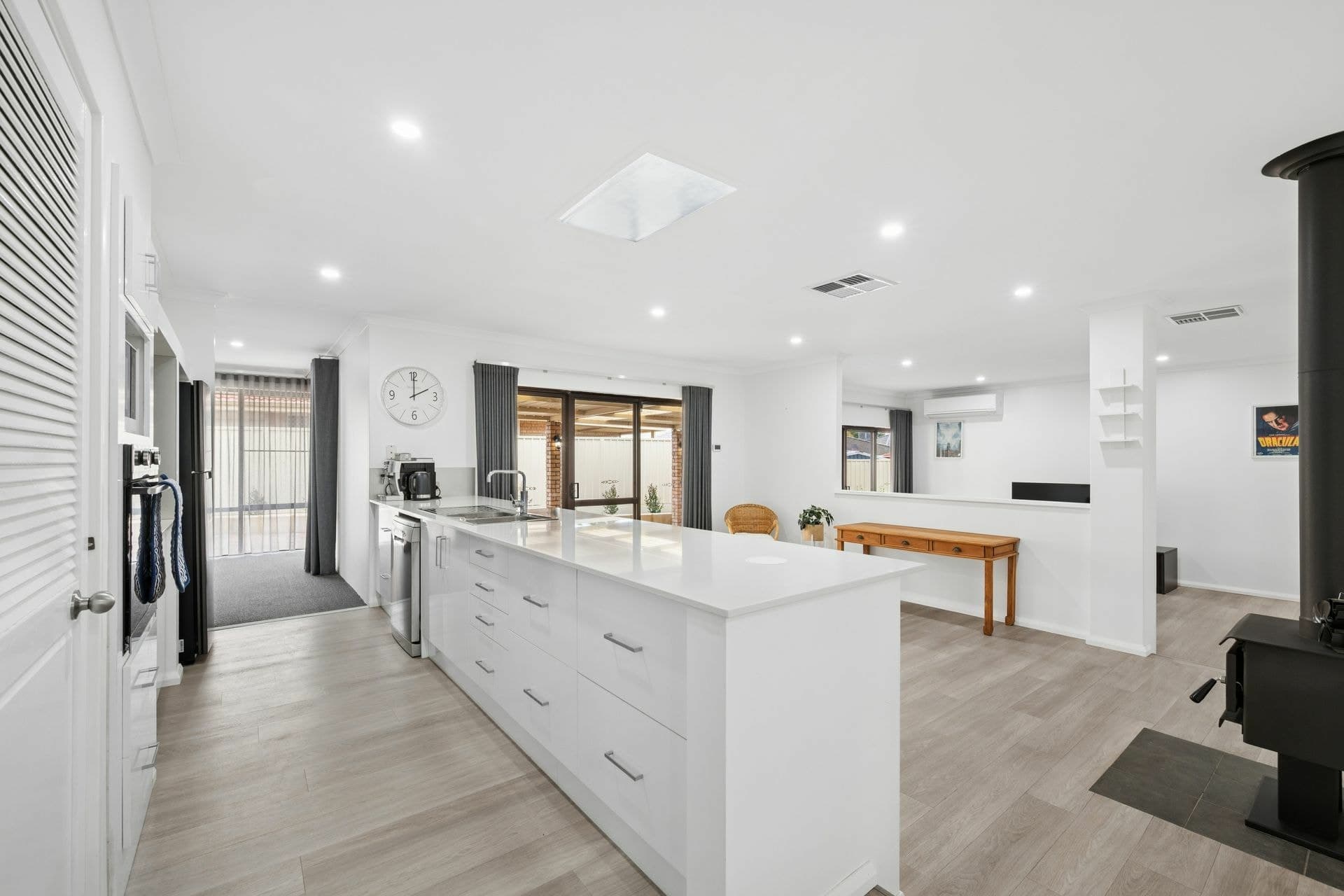 13 Reed Close, Thornlie, Thornlie - Thumbnail 2